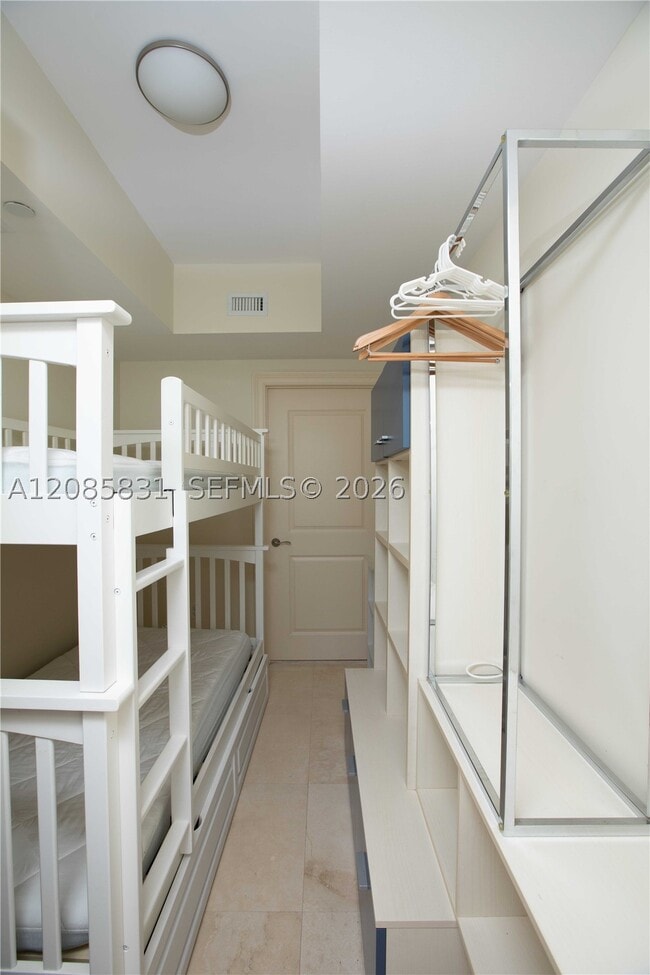 Building Photo - 6000 Island 2602 Is