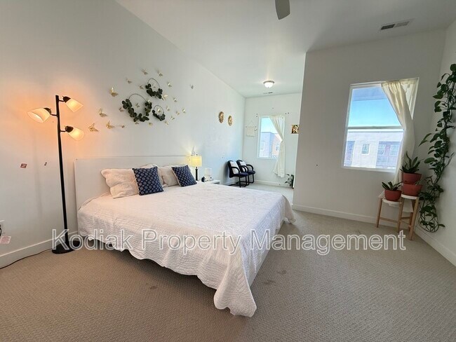 Building Photo - 5311 Canary Grass Wy