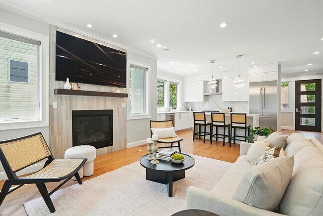 Primary Photo - 14 Princeton St