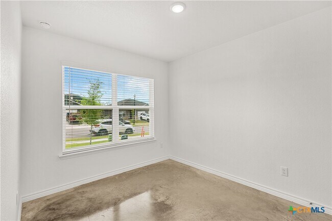 Building Photo - 1226 Concord Dr