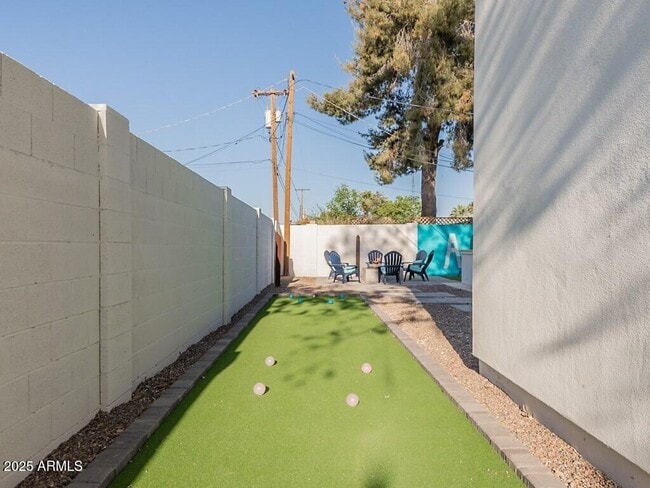 Building Photo - 3302 E Turquoise Ave