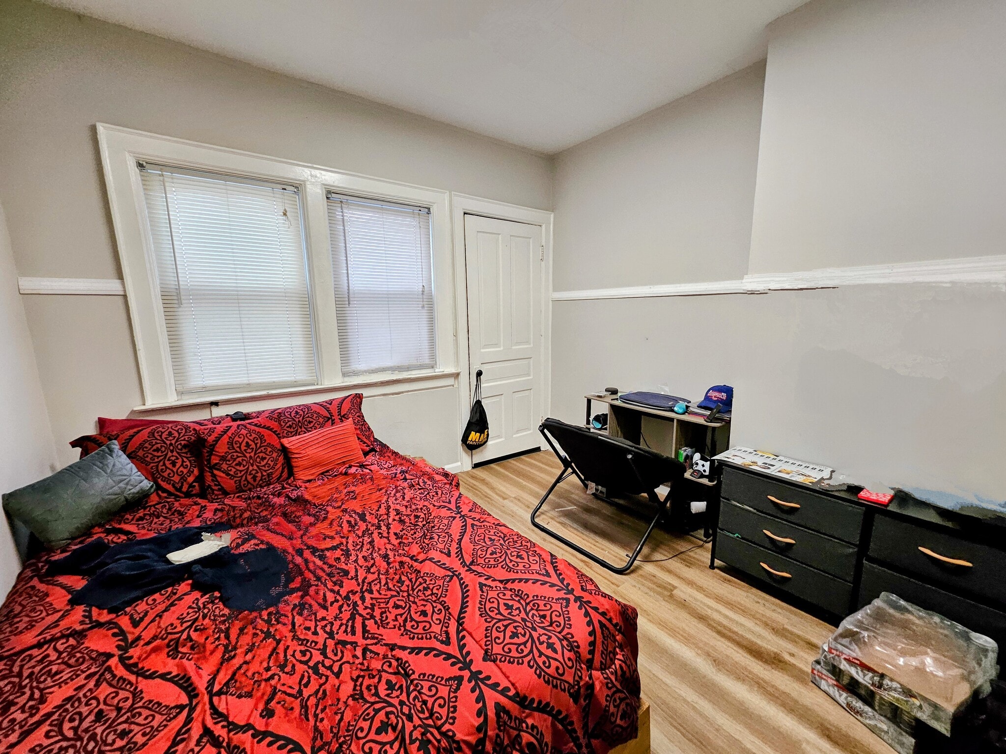 Building Photo - 2204 E Locust St