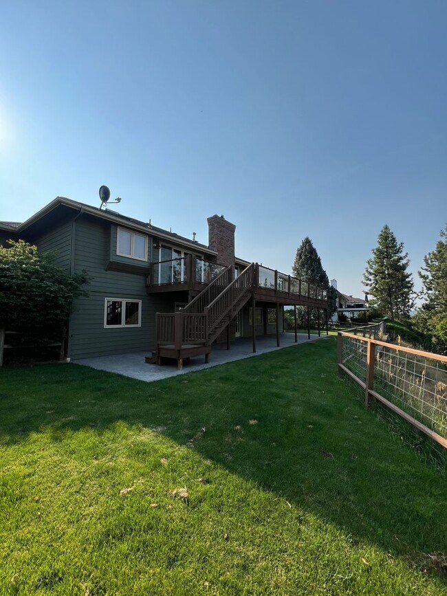 Building Photo - 5 Bedroom 3 Bathroom house coming soon