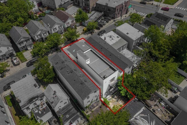 Building Photo - 85 Myrtle Ave