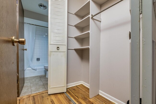 Building Photo - 5450 N Winthrop Ave