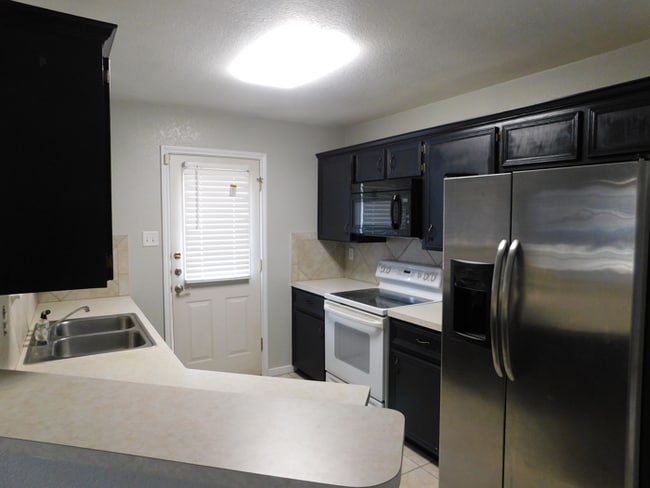 Building Photo - 3707 Dustin Ct