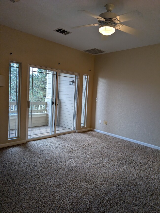 Building Photo - "Littleton 2-Bed, 2-Bath Condo Retreat wit...