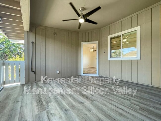 Building Photo - 1102 Audrey Ave