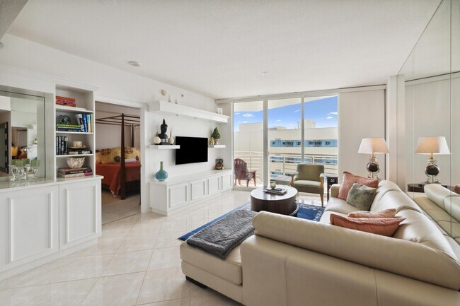 Building Photo - 1551 N Flagler Dr