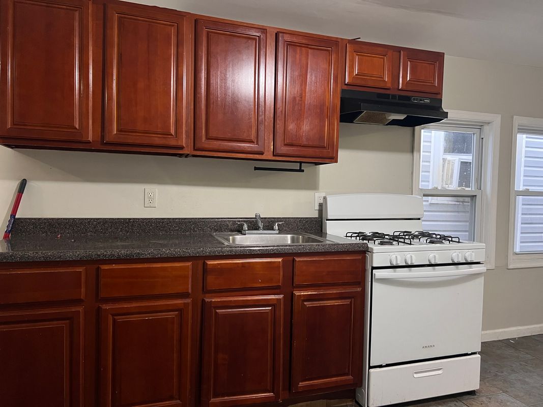 Building Photo - 29 Alexander St