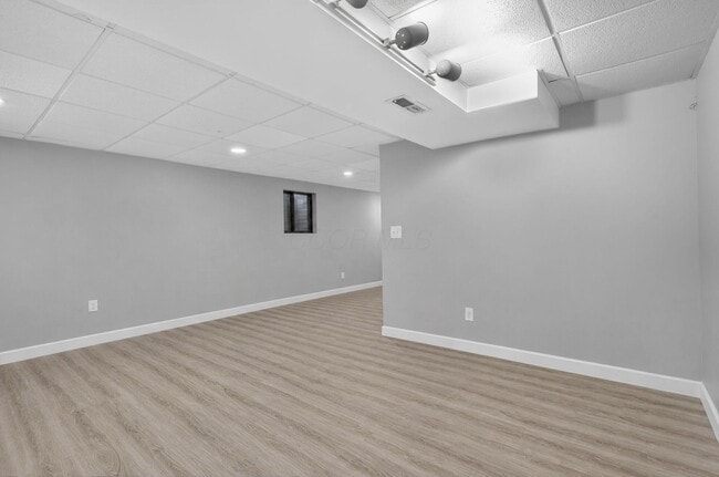 Building Photo - 9166 Windy Creek Dr