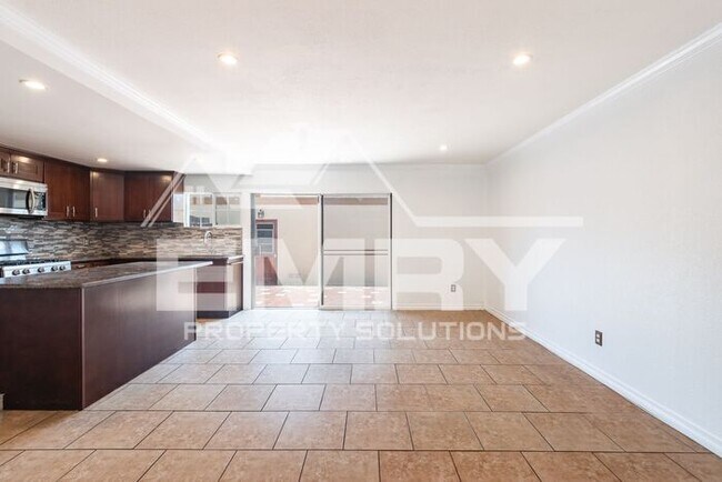 Building Photo - 9781 Karmont Ave