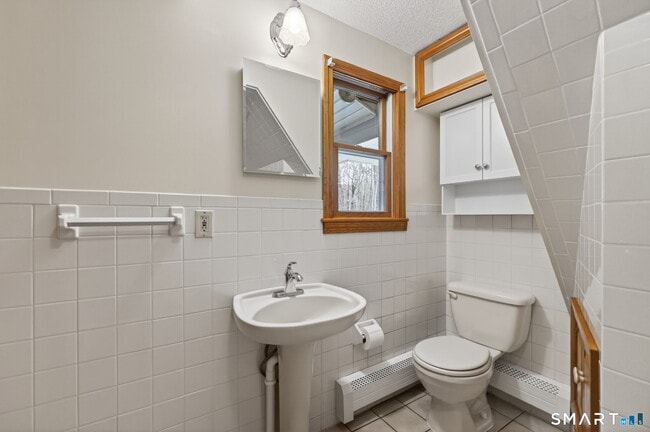 Building Photo - 329 Howd Rd