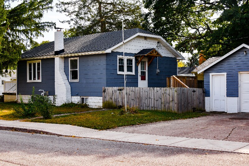 Building Photo - 308 Maple St