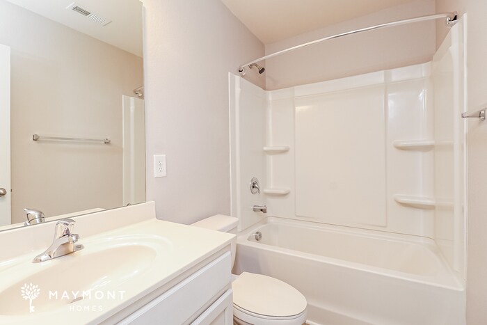 Building Photo - 4008 Everest Dr
