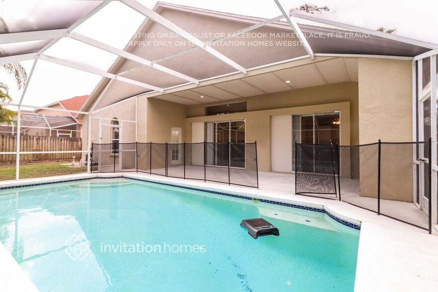 Building Photo - 19519 French Lace Dr