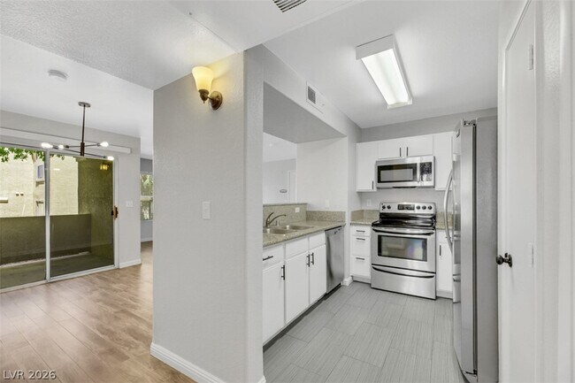 Building Photo - 2300 E Silverado Ranch Blvd