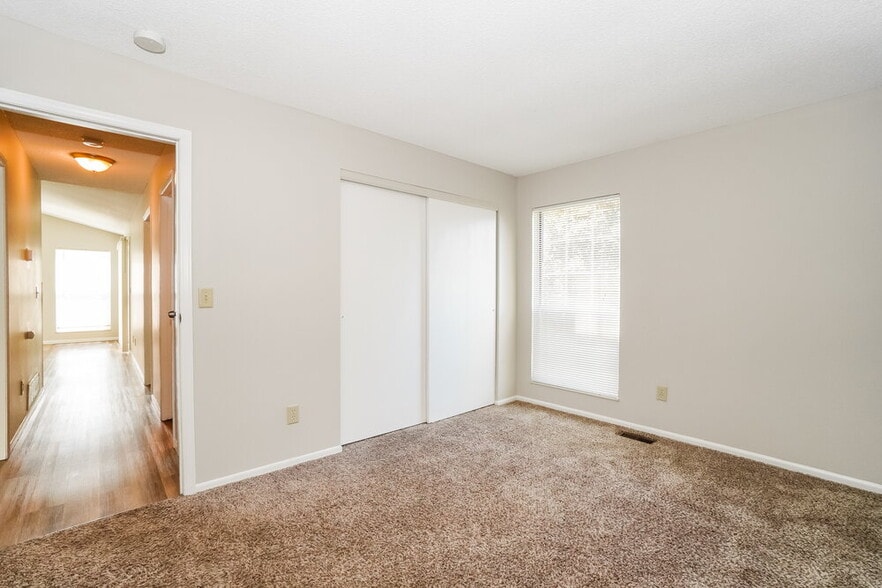 Building Photo - 5975 Cape Coral Ln