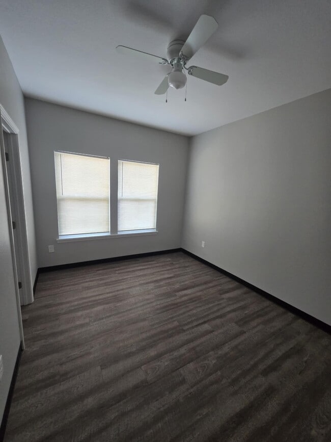 Building Photo - 1714 Sayers St