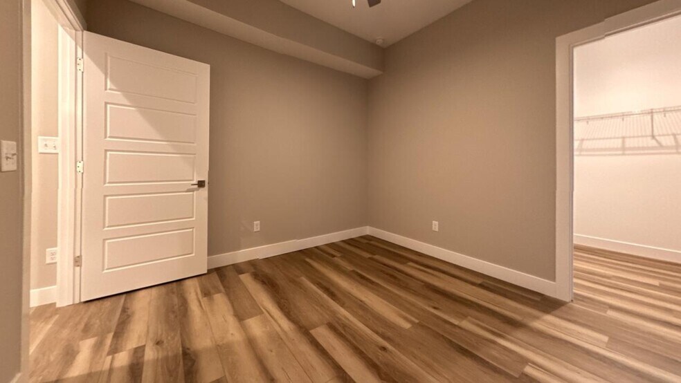 Building Photo - 3101 Palmer Dr