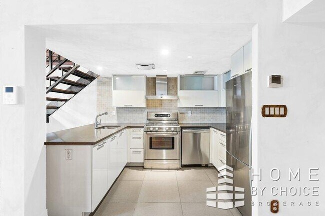 Building Photo - 1 bedroom in Brooklyn NY 11211