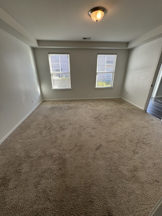 Building Photo - 1032 Tee Shot Dr