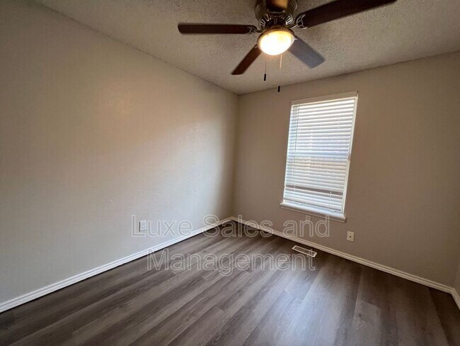 Building Photo - 2137 Goodrich Dr