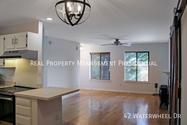Building Photo - 42 Waterwheel Dr