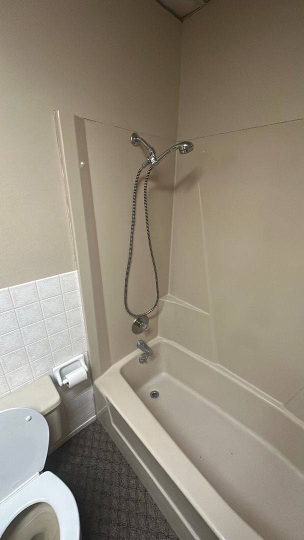 Building Photo - 3 Bedrooms, 1 Bathroom & w/upper loft Single Family with Garage - Staples