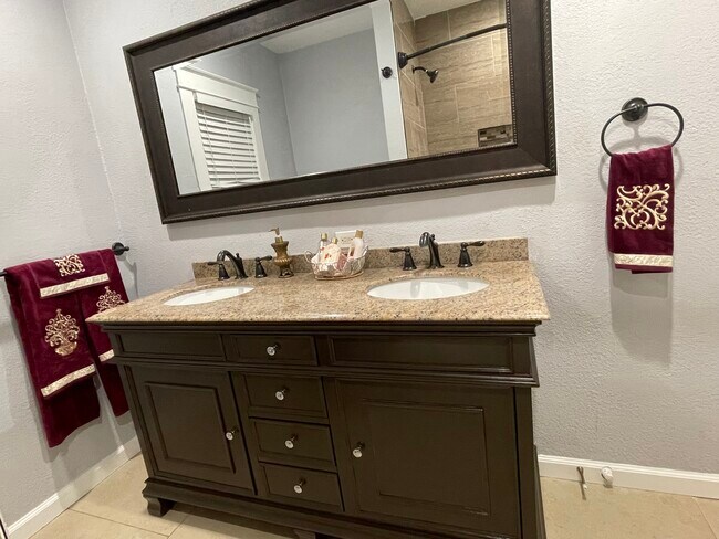Double sink vanity - 271 Del Rey Ave
