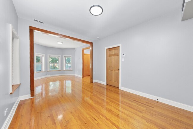 Building Photo - 2911 W Belden Ave