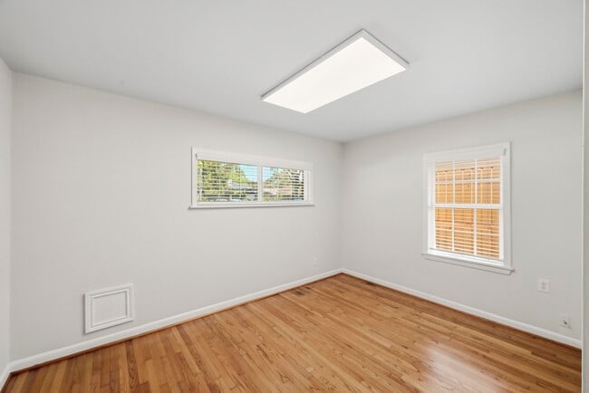 Building Photo - 5109 Nina Lee Ln