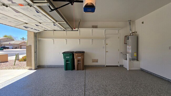 Building Photo - Clean and Cozy home in desirable Palm Valley!