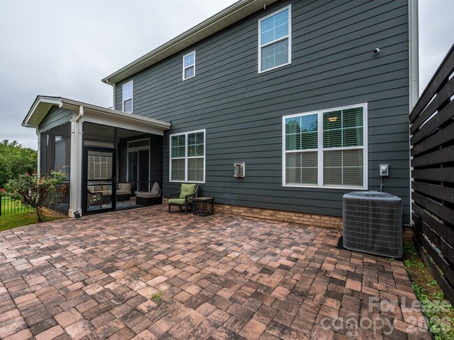 Building Photo - 3009 Lydney Cir