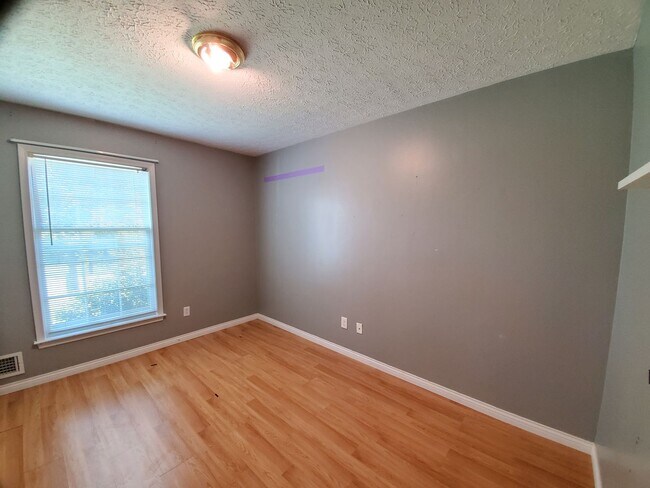 Building Photo - YOU CAN STOP YOUR SEARCH! BRAND NEW Jeffer...