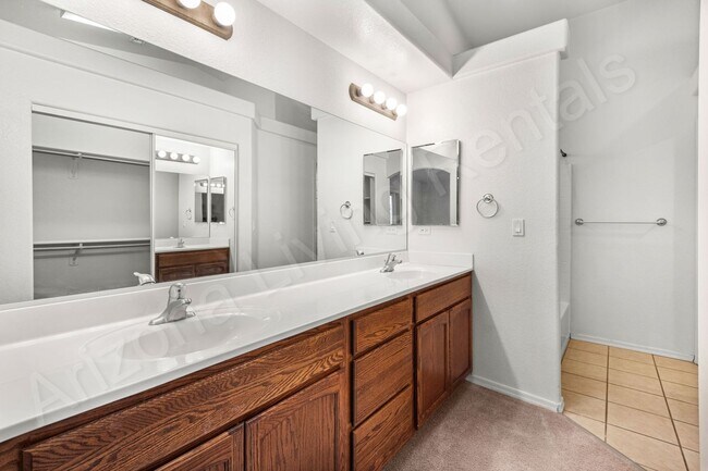 Building Photo - CHARMING CURB APPEAL