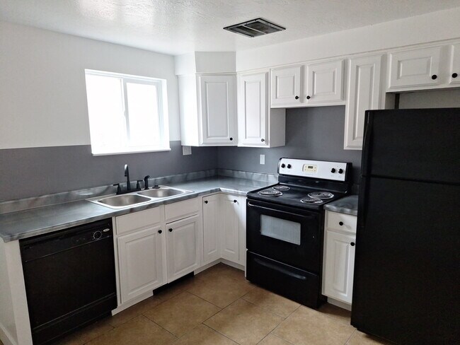 Building Photo - Roy 4-plex 1958