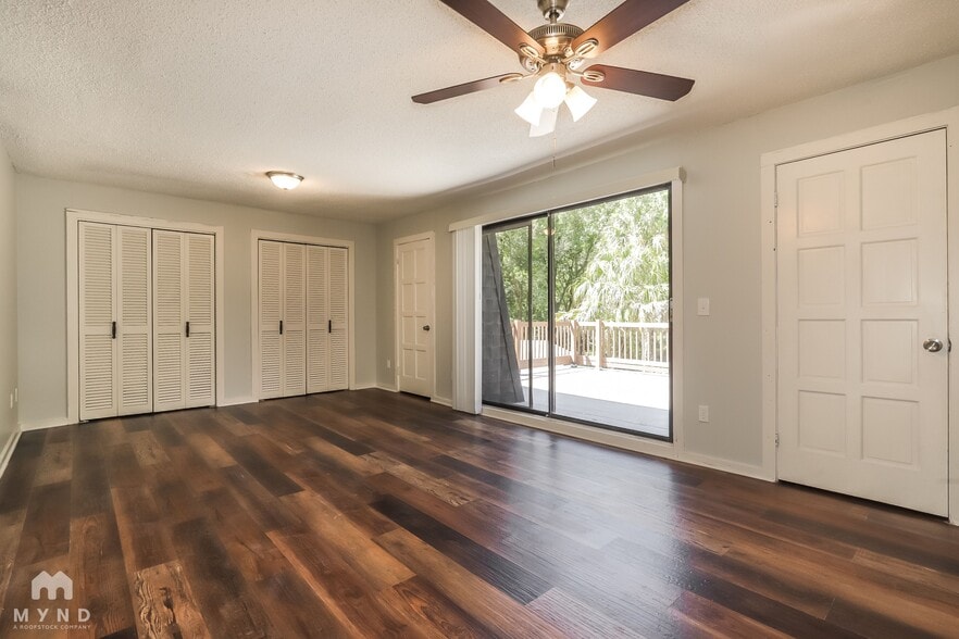 Building Photo - 6822 Oakdale Dr