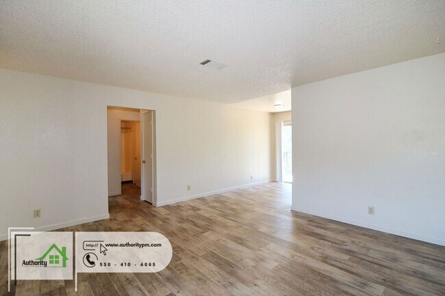 Building Photo - 333 Boulder Creek Dr