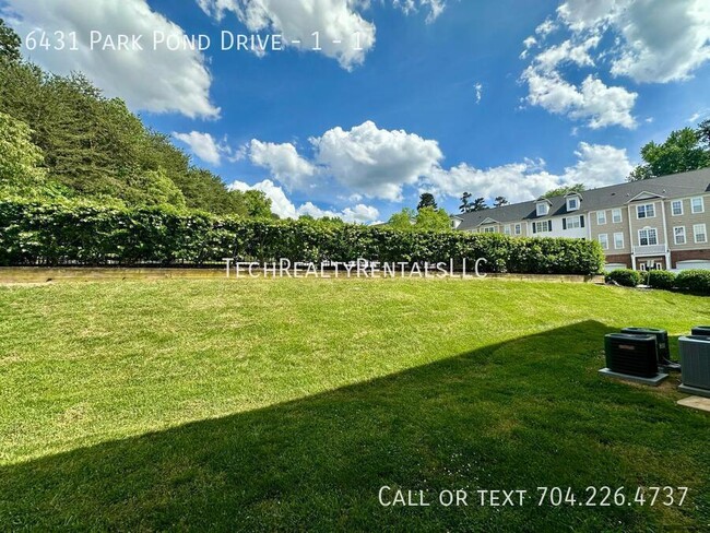 Building Photo - 6431 Park Pond Dr