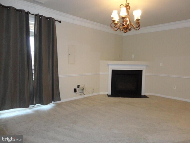 Building Photo - 24699 Kings Canyon Square