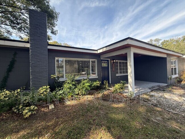 Building Photo - 1130 W Lake Brantley Rd