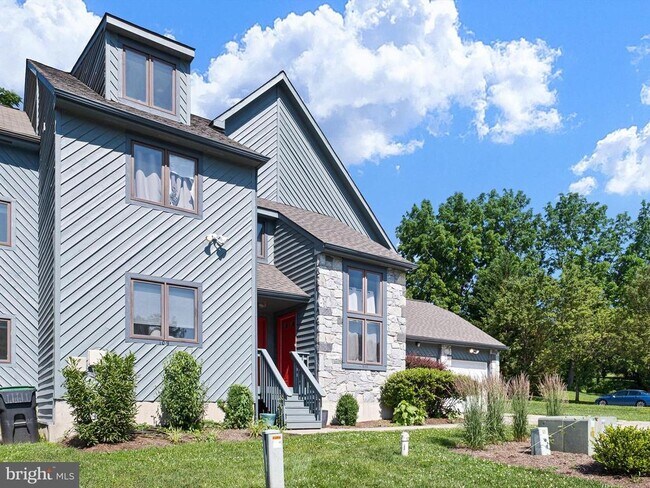 Building Photo - 109 Foxfire Dr
