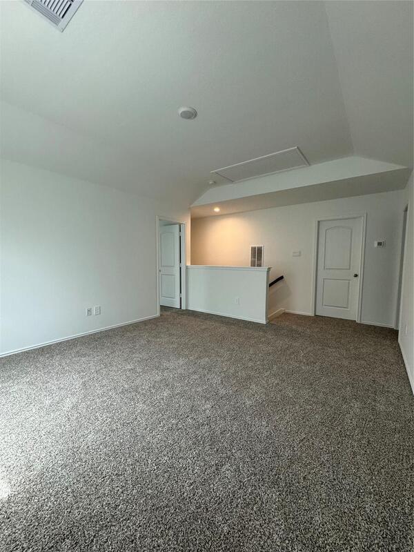 Building Photo - 24106 Juniper Hts Dr