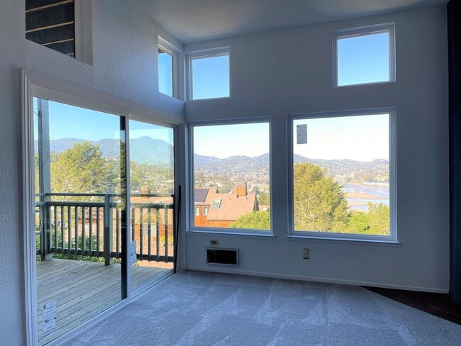 Building Photo - 515 Headlands Ct