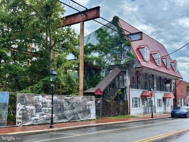 Building Photo - 12652 Dara Dr