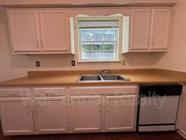 Building Photo - 7416 Dartmouth Ct