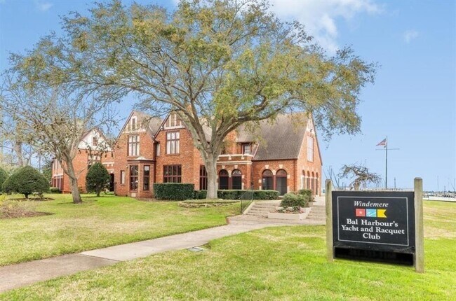 Building Photo - 18104 Starboard Dr