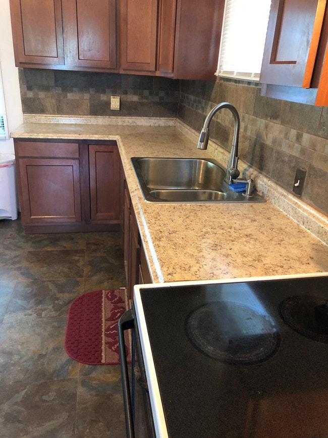 Building Photo - 242 Hampton Pkwy