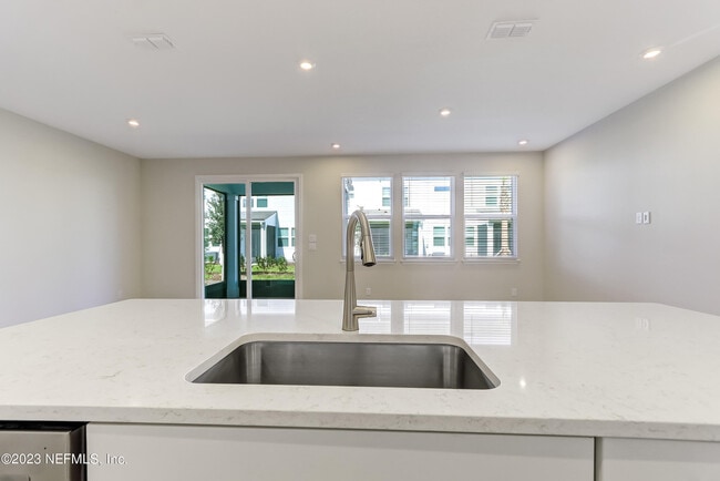 Building Photo - 14167 Pier Ln